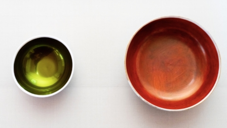 “Une couleur miraculeuse qui va bien au tout le monde.” La unique charm de Beni.