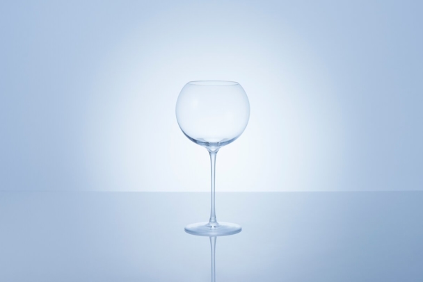 [Kimoto Glass Tokyo] Profitez du saké cet été – Savourez les bulles qui pétillent dans un verre réalisé en collaboration entre Edo Glass et un sommelier –