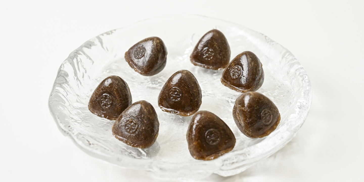 [Eitaro Sohonpo] Le bonbon « Eitaro-ame : Hojicha-ame (goût thé ojicha) » en vente pour une période limitée pour célébrer la Journée des Eitaro-ame !