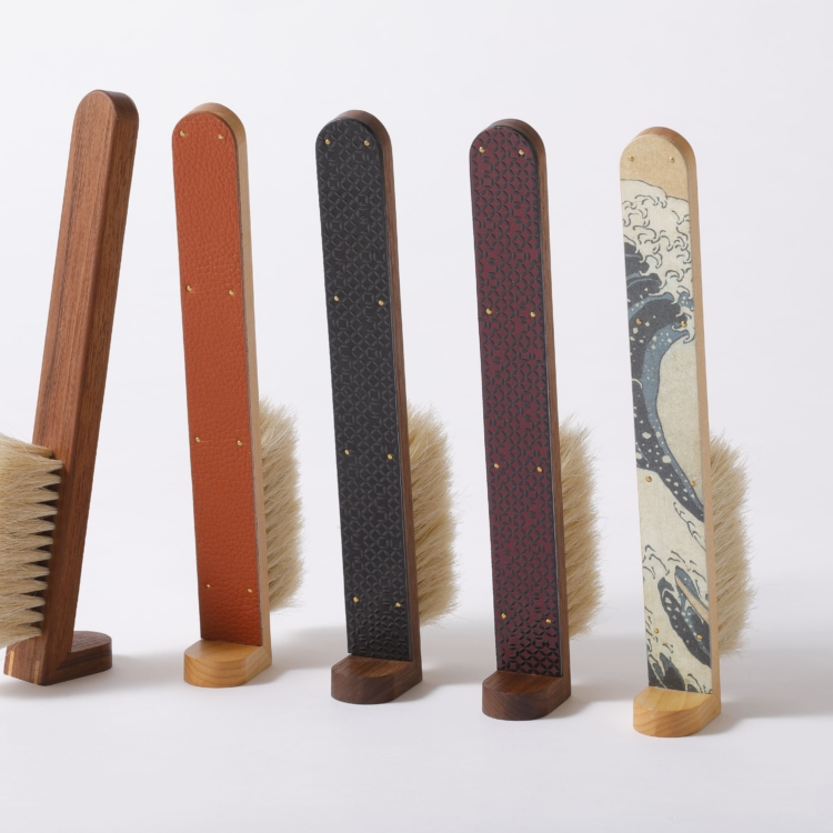 [Unobrush]La “multi-brosse autoportante”, décorative et attrayante, a été conçue avec soin par des artisans.