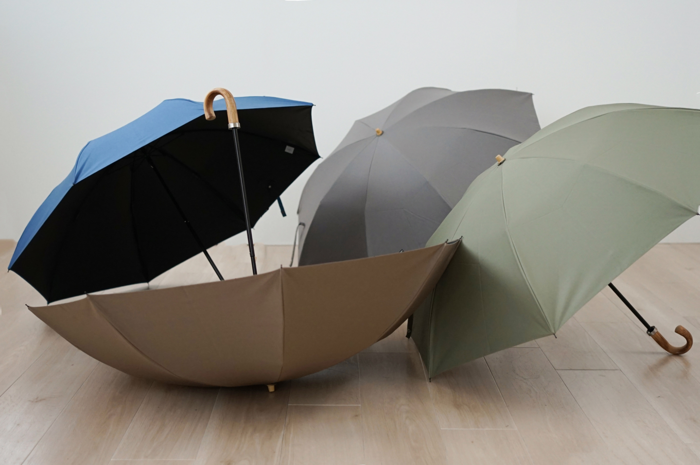 [Komiya Shoten] Un parapluie pliable unisexe pour la pluie et pour le beau temps